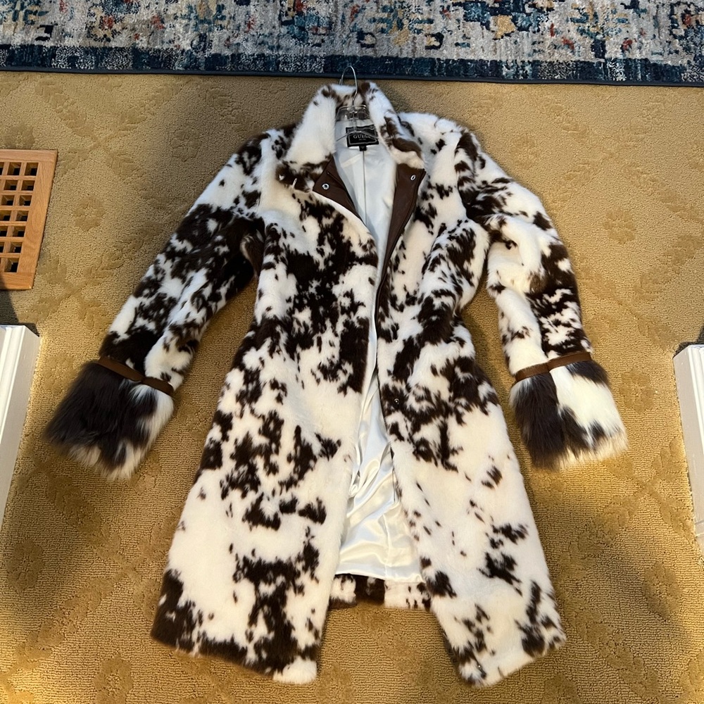 Free people fur coat. Brand new size M